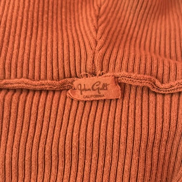 Brandy Melville Green Cropped Ribbed Hoodie! Great Condition! One Size! - Picture 3 of 3